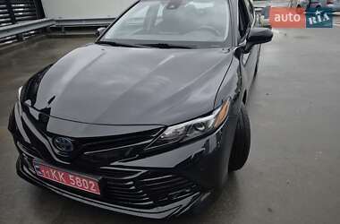Седан Toyota Camry 2022 в Києві