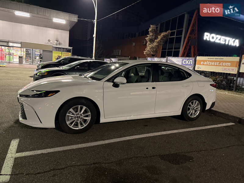 Седан Toyota Camry 2024 в Киеве фото 4 Седан Toyota Camry 2024 в Киеве