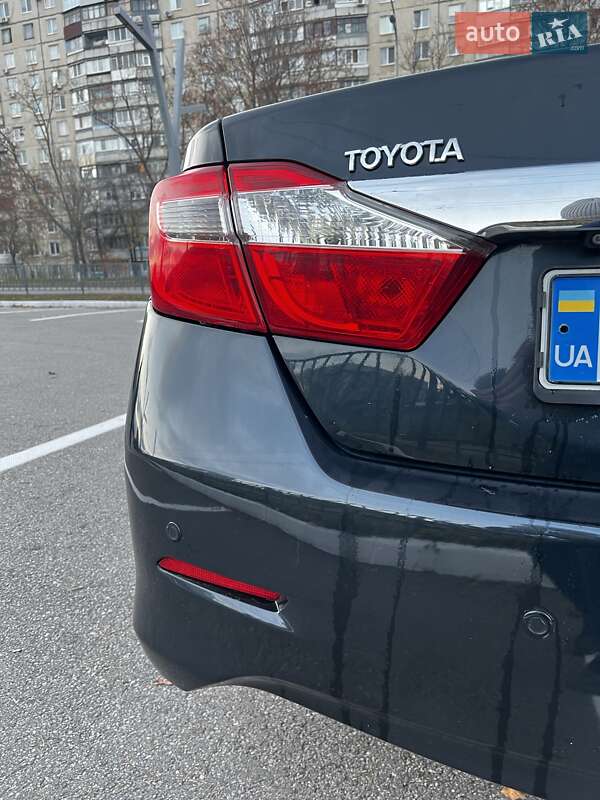 Седан Toyota Camry 2011 в Харькове