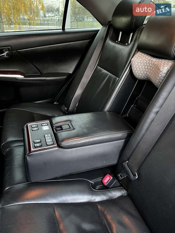 Седан Toyota Camry 2011 в Харькове