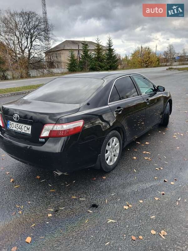 Седан Toyota Camry 2009 в Овруче