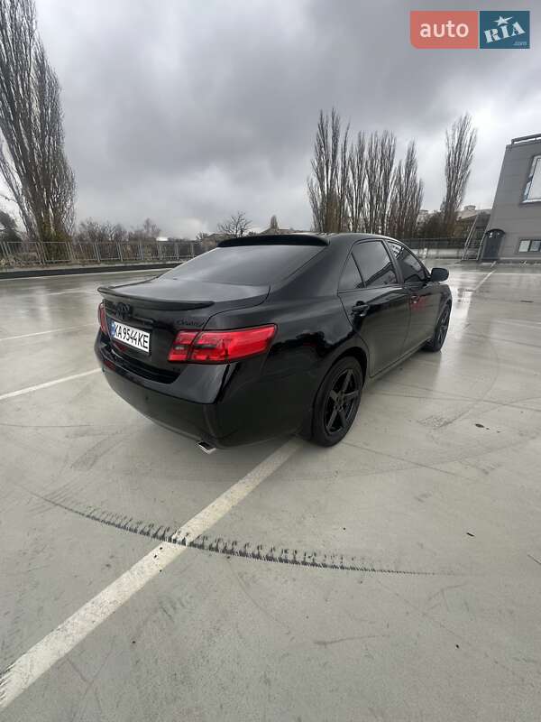 Седан Toyota Camry 2008 в Киеве