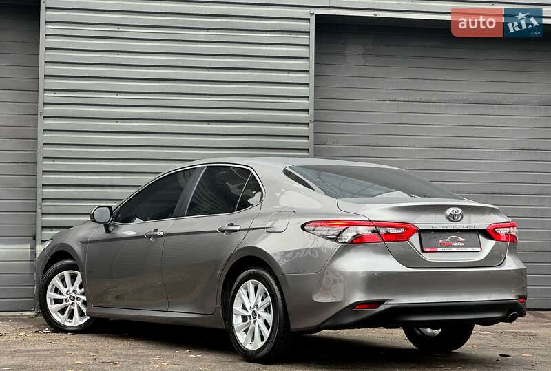 Седан Toyota Camry 2022 в Киеве фото 10 Седан Toyota Camry 2022 в Киеве