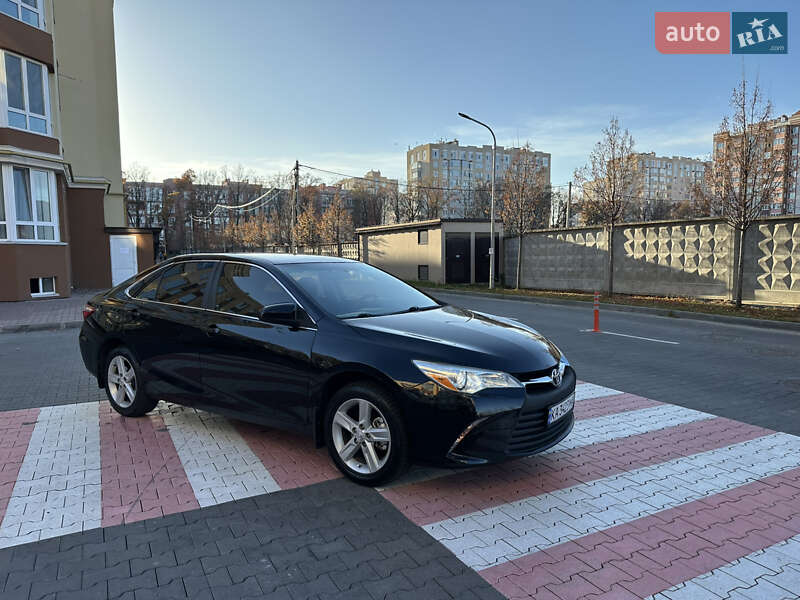 Седан Toyota Camry 2014 в Киеве