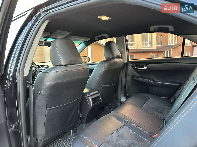 Седан Toyota Camry 2014 в Киеве