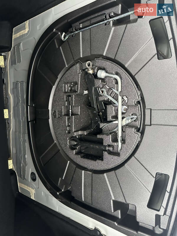 Седан Toyota Camry 2018 в Киеве