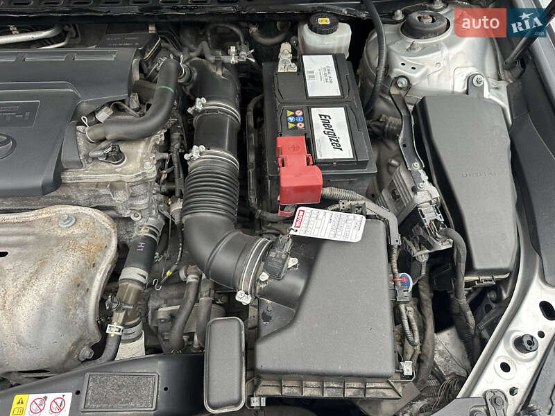 Седан Toyota Camry 2018 в Киеве