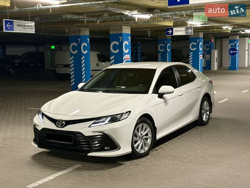 Toyota Camry 2022