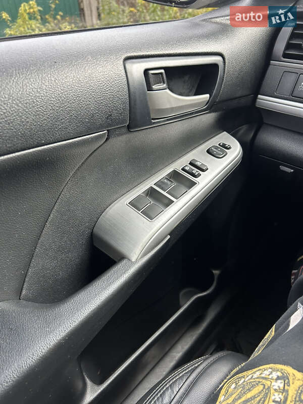 Седан Toyota Camry 2014 в Броварах