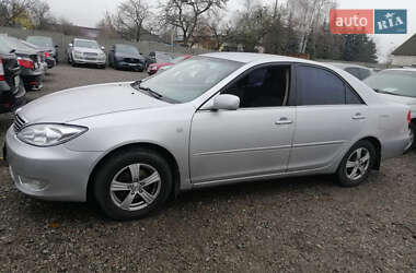 Седан Toyota Camry 2003 в Лубнах