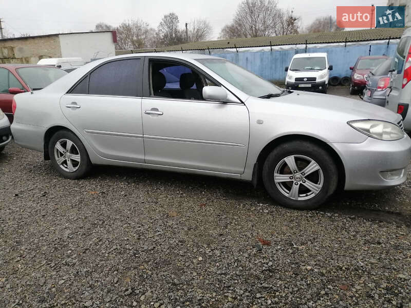 Седан Toyota Camry 2003 в Лубнах фото 5 Седан Toyota Camry 2003 в Лубнах