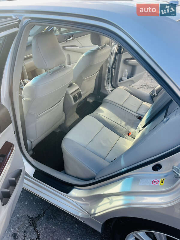 Седан Toyota Camry 2012 в Тернополе