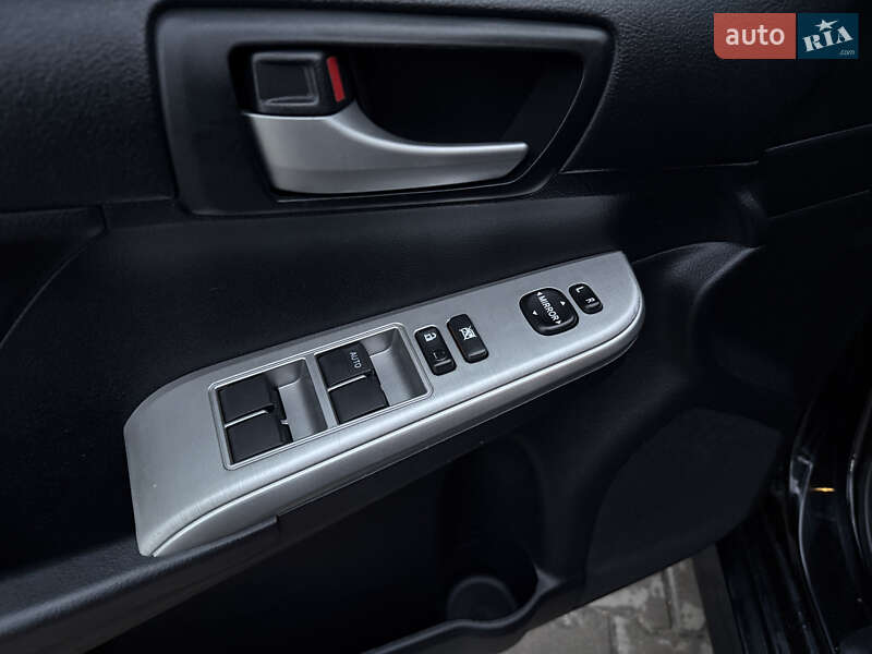 Седан Toyota Camry 2012 в Киеве фото 13 Седан Toyota Camry 2012 в Киеве