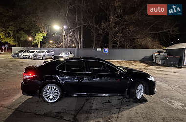 Седан Toyota Camry 2020 в Києві