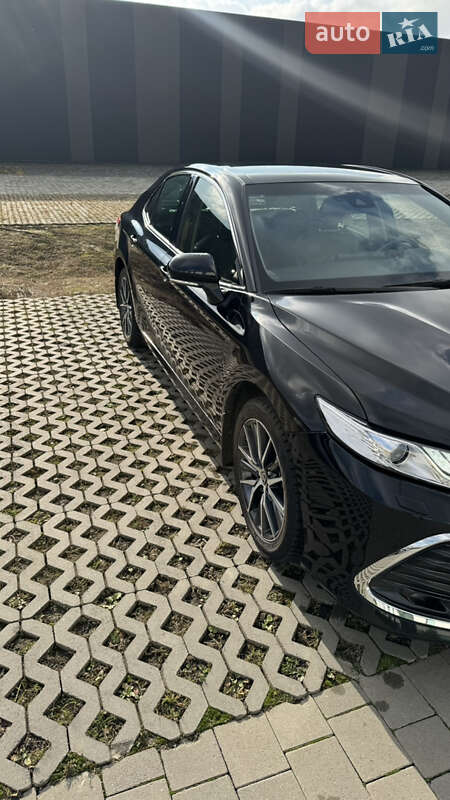 Седан Toyota Camry 2022 в Хмельницком фото 2 Седан Toyota Camry 2022 в Хмельницком