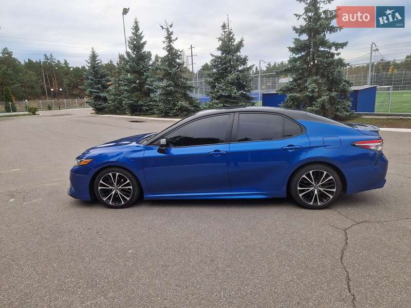 Седан Toyota Camry 2017 в Киеве фото 6 Седан Toyota Camry 2017 в Киеве