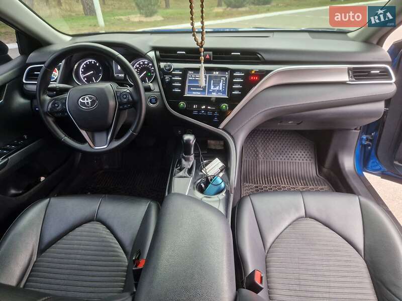 Седан Toyota Camry 2017 в Киеве фото 24 Седан Toyota Camry 2017 в Киеве
