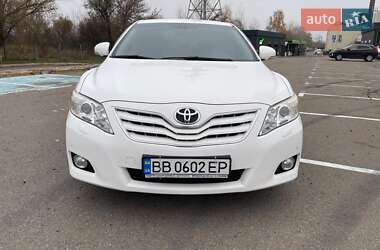 Седан Toyota Camry 2011 в Киеве