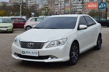 Седан Toyota Camry 2011 в Кропивницком