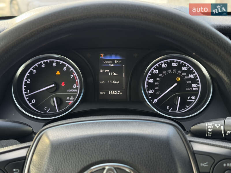 Седан Toyota Camry 2017 в Виннице