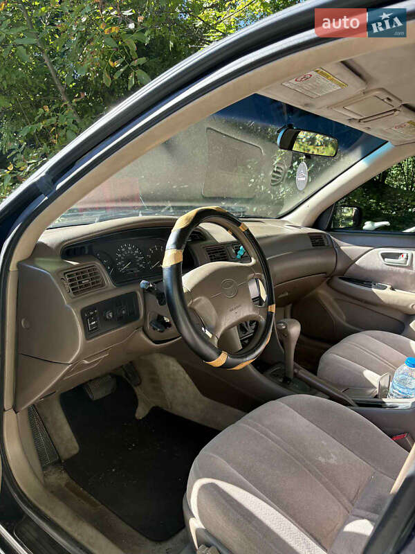 Седан Toyota Camry 1998 в Киеве