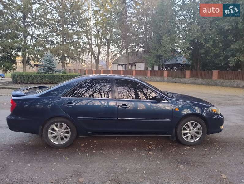 Седан Toyota Camry 2002 в Киеве