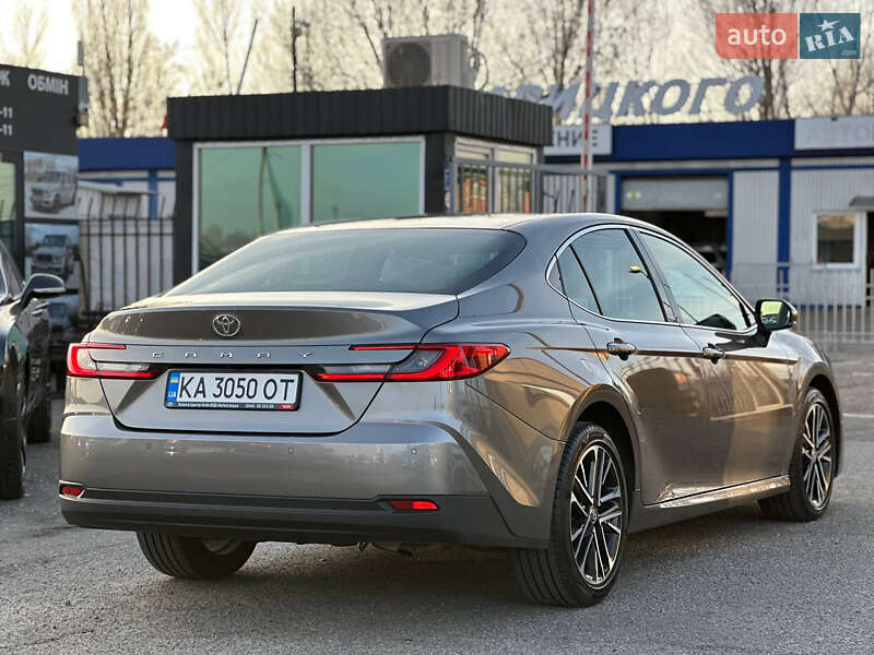 Седан Toyota Camry 2024 в Киеве фото 17 Седан Toyota Camry 2024 в Киеве