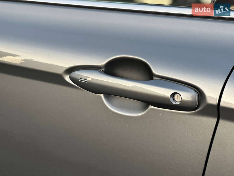 Седан Toyota Camry 2024 в Киеве фото 23 Седан Toyota Camry 2024 в Киеве