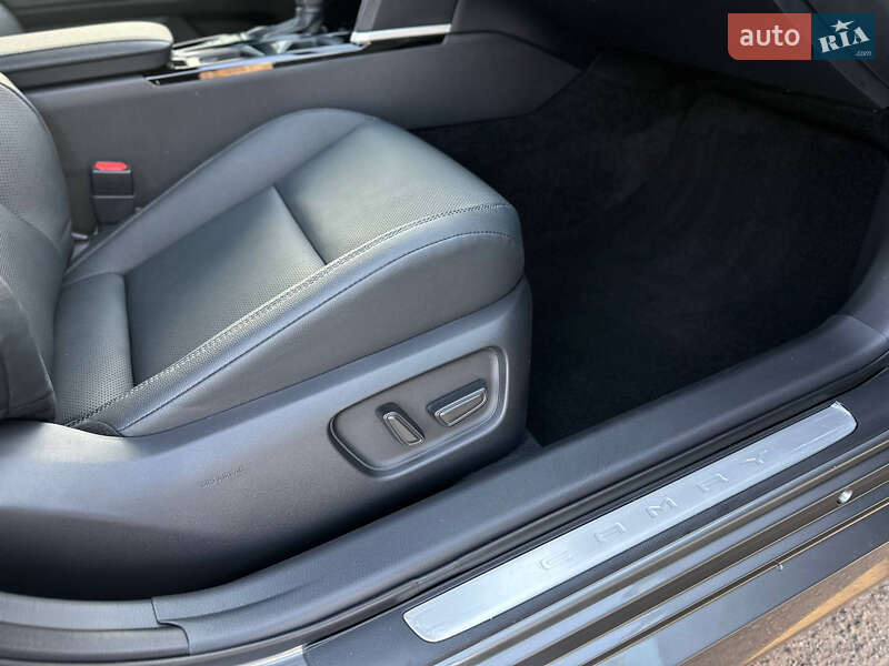 Седан Toyota Camry 2024 в Киеве фото 53 Седан Toyota Camry 2024 в Киеве