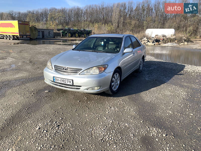 Седан Toyota Camry 2004 в Умани фото Седан Toyota Camry 2004 в Умани