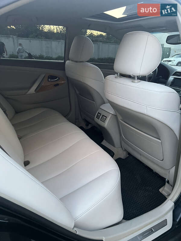 Седан Toyota Camry 2007 в Харькове