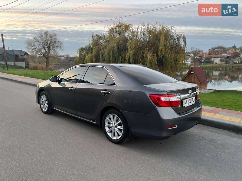 Седан Toyota Camry 2012 в Белой Церкви
