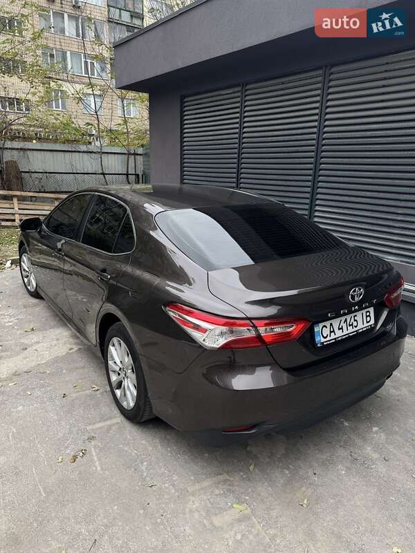 Седан Toyota Camry 2017 в Киеве фото 2 Седан Toyota Camry 2017 в Киеве