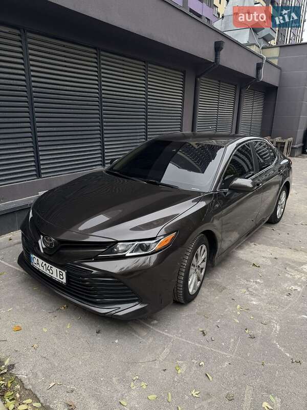 Седан Toyota Camry 2017 в Киеве фото 8 Седан Toyota Camry 2017 в Киеве