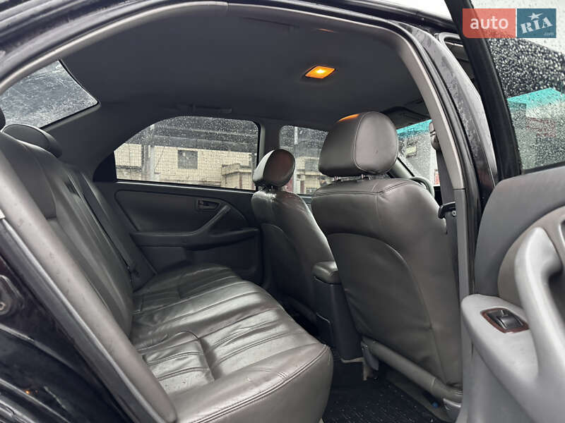 Седан Toyota Camry 1999 в Києві
