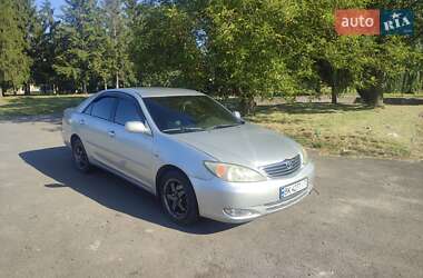 Седан Toyota Camry 2004 в Дубно