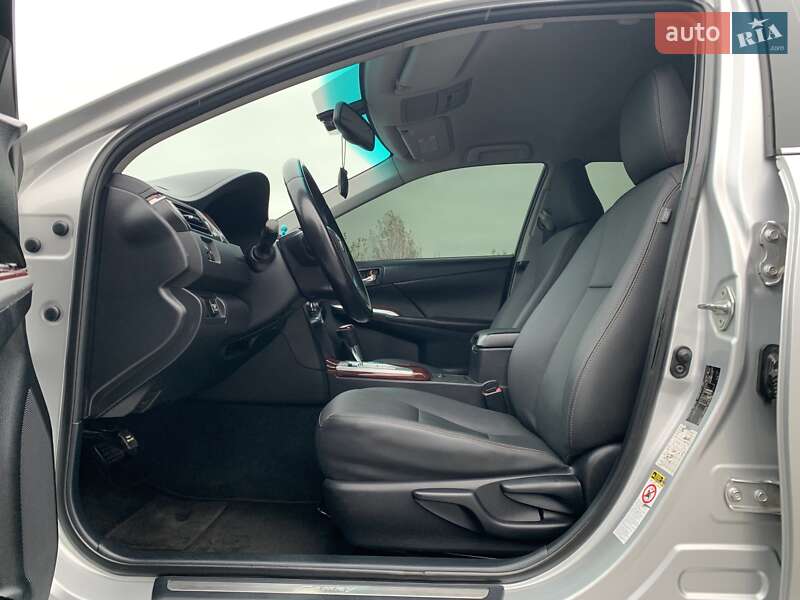 Седан Toyota Camry 2011 в Києві