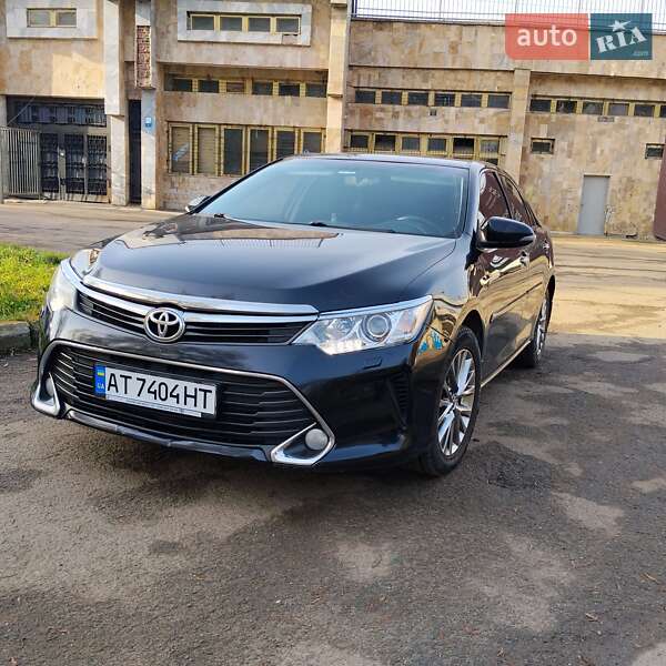 Седан Toyota Camry 2017 в Івано-Франківську