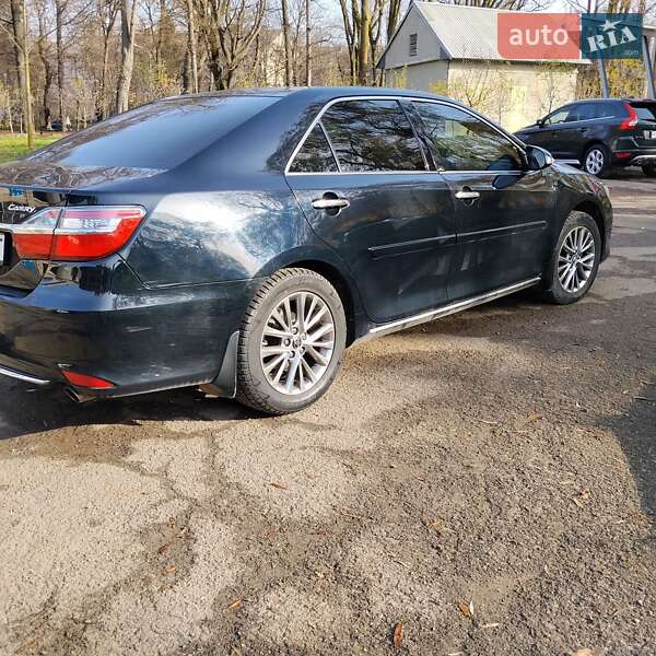 Седан Toyota Camry 2017 в Івано-Франківську