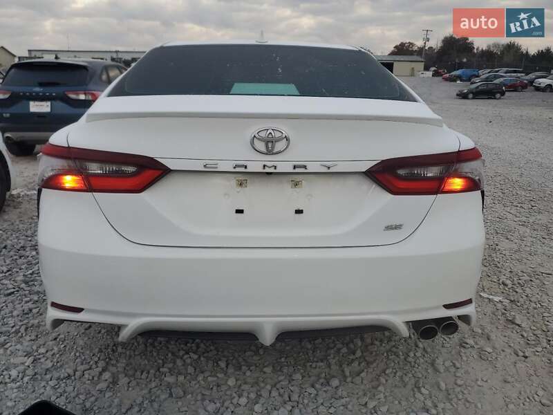 Седан Toyota Camry 2024 в Одессе