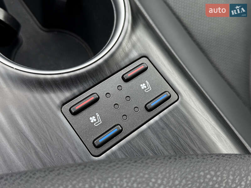 Седан Toyota Camry 2021 в Одессе