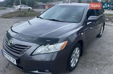 Седан Toyota Camry 2008 в Охтирці