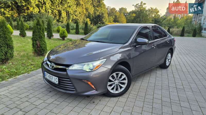 Седан Toyota Camry 2016 в Львові фото 3 Седан Toyota Camry 2016 в Львові