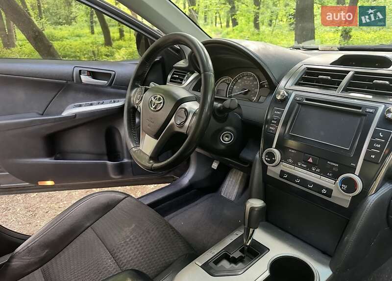 Седан Toyota Camry 2012 в Запорожье