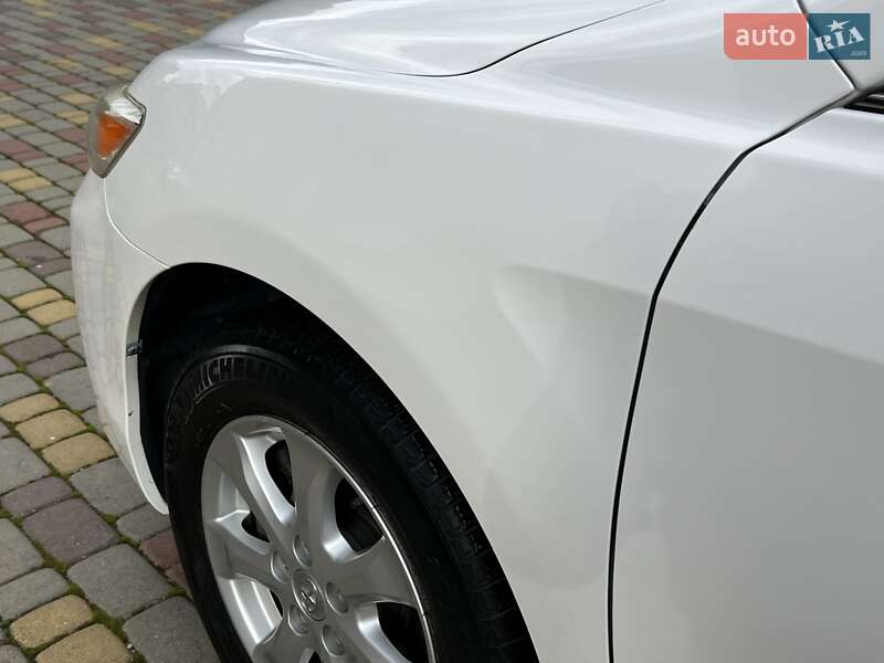 Седан Toyota Camry 2011 в Івано-Франківську