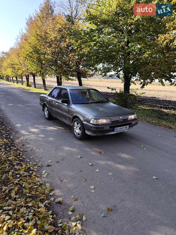 Седан Toyota Camry 1989 в Зорі фото Седан Toyota Camry 1989 в Зорі