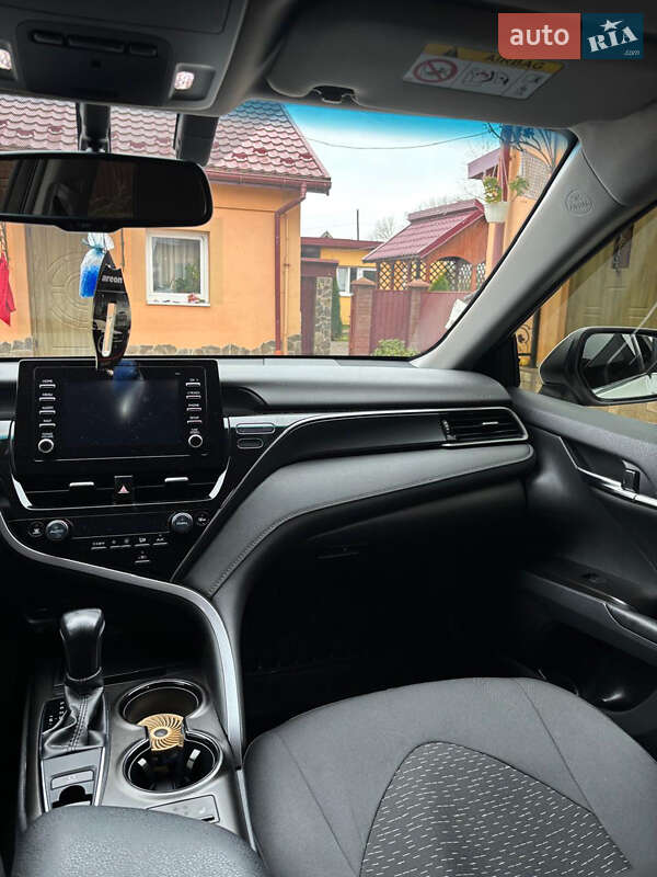 Седан Toyota Camry 2021 в Львове