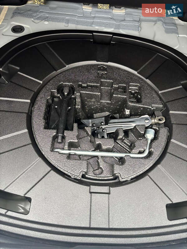 Седан Toyota Camry 2021 в Львове