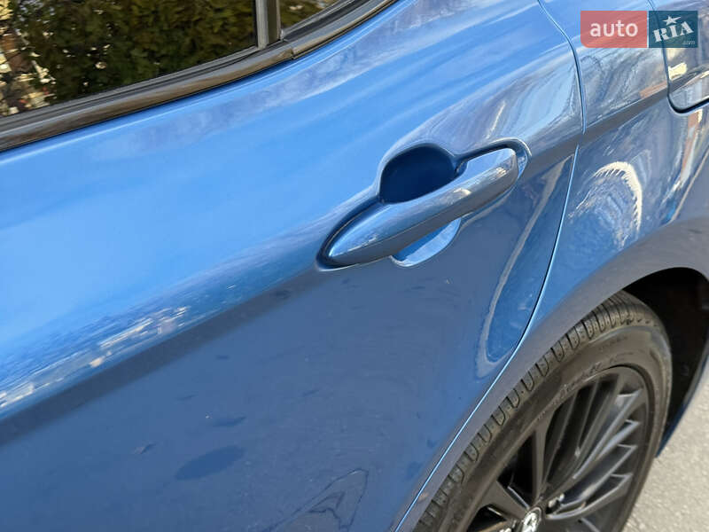 Седан Toyota Camry 2017 в Дніпрі