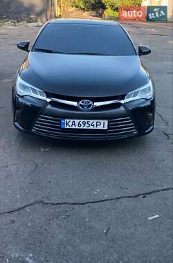 Седан Toyota Camry 2015 в Киеве